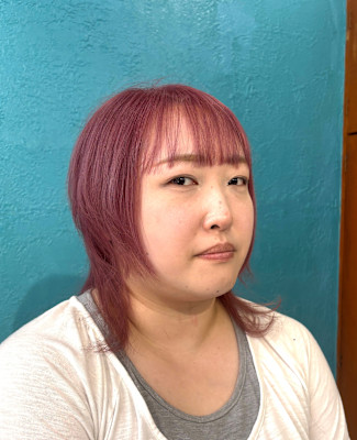 パープルカラーのハッシュカット