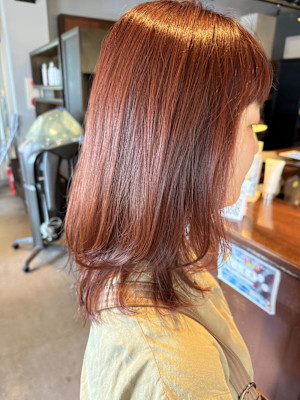 ピンクベージュ