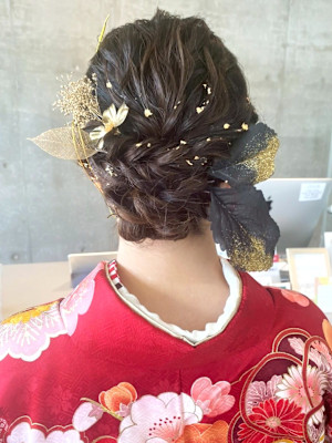 成人式ヘアセット 編み込み シニヨン アップスタイル 20代