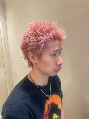 スパイキーショート×ピンクカラー