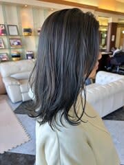 ダークグレージュ