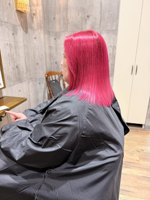 ド派手にネオンピンク【ARCH片山】