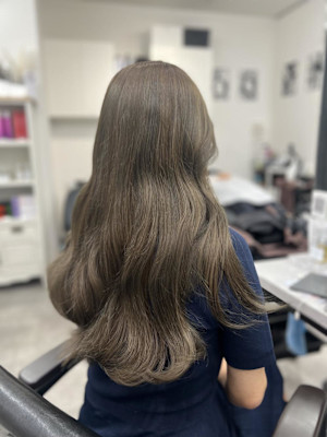 夏はオリーブカラーで抜け感！