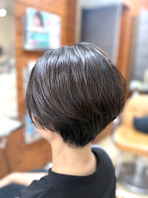 ショートボブ