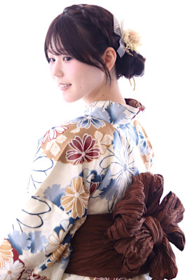 サイドシニヨン 編み込み アップスタイル ヘアセット 浴衣 