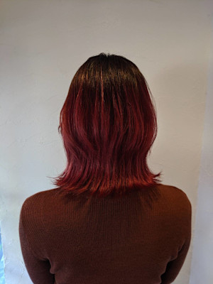 【MASA】外はねミディグラデワインレッド／武蔵浦和店