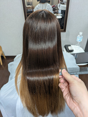 髪質改善縮毛矯正で湿気に負けない潤艶髪へ！