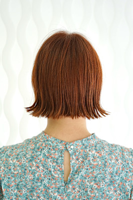 横ぱっつん外はねボブ