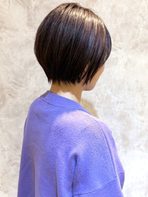 ピンクブラウン ショートボブ レイヤーボブ 髪質改善カラー