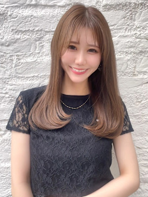 ハイトーンカラー ミルクティーベージュ ワンカール 20代