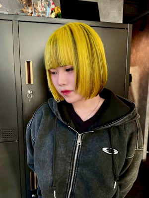 スラッシュカラー　デザインカラー　ハイトーン　表参道/原宿