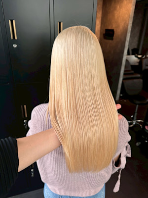 ホワイトベージュ　デザインカラー　ハイトーン　表参道/原宿