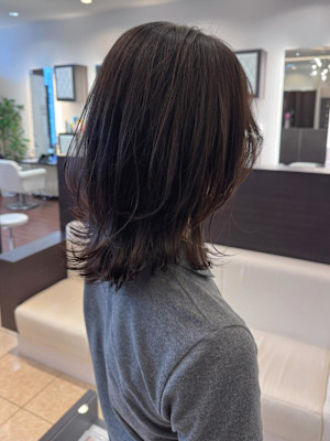 外ハネ×くびれミディ