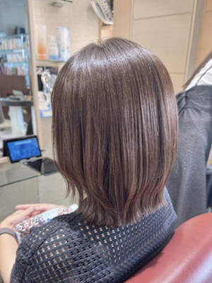 小顔見えする結べるボブ