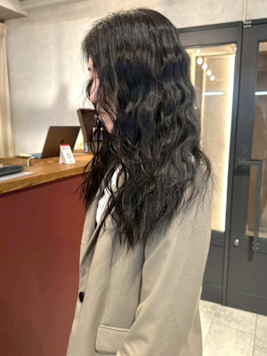 ニュアンスパーマ レイヤー ロングパーマ  顔周りレイヤー