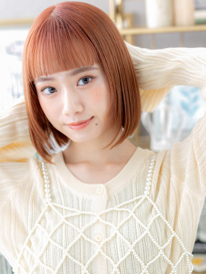 ぱっつん前髪ミルクティーピンク小顔ミニボブ　チェリーレッド