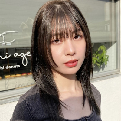 オリーブカラー　ストレートヘア　縮毛矯正　ストレートパーマ