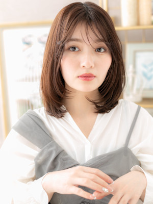 ツヤ感透けバング内巻きワンカールボブディ　マロンベージュ