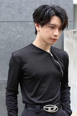 ブルーブラック/センターパート/フェザーパーマ/渋谷/眉毛