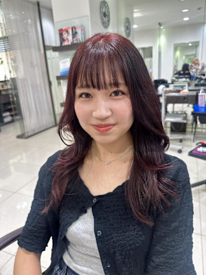 レイヤーとワインレッドカラー