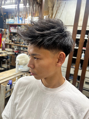 フェザーショートスタイル