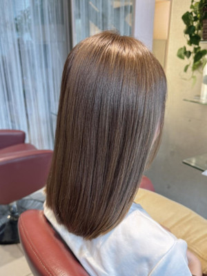 夏のオリーブグレージュカラー