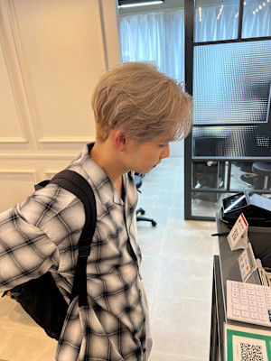 ホワイトベージュ　フェザースタイル　INOUE