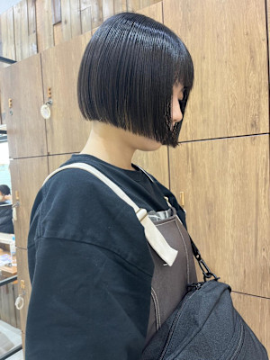 ミニボブ/リップラインボブ