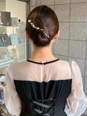 『hinari』タイトシニヨン/結婚式ヘアセット