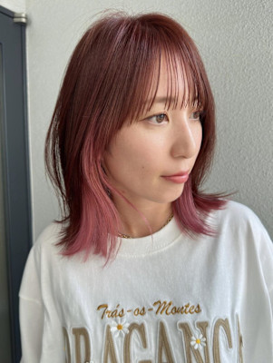 インナーカラーピンク/ブリーチあり/外ハネボブ