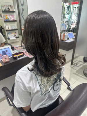 カーキーベージュ