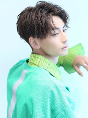 長さ整えパート分けスタイル