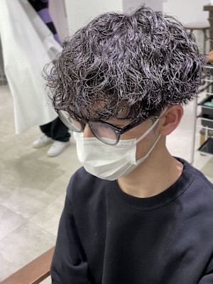 前下がりの波巻スパイラルパーマ