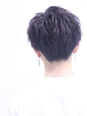 黒髪コンマバングがカッコいいショート