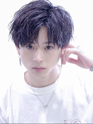 黒髪コンマバングがカッコいいショート