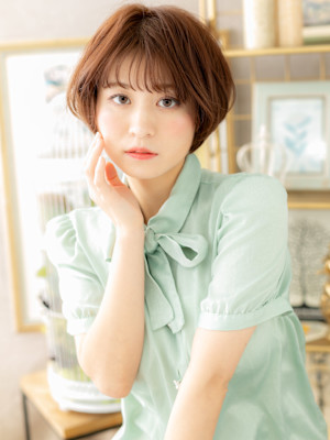 ひし形シルエットベージュピンク小顔丸みボブ　マロンベージュ