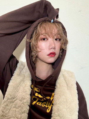 （asuna）パーマ風/ハイトーン/ベージュカラー