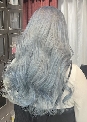 ペールブルー/ライトブルー/水色カラー【錦糸町北口】hina