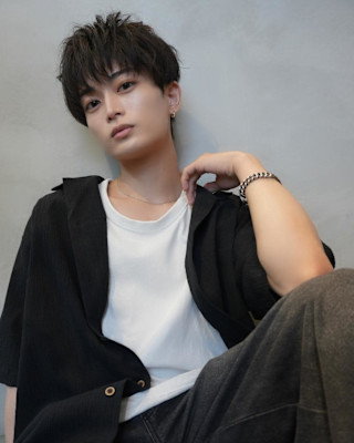 ナチュラルマッシュブルーフェザーパーマ横浜