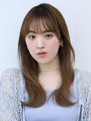 透明感引き立つベージュロング