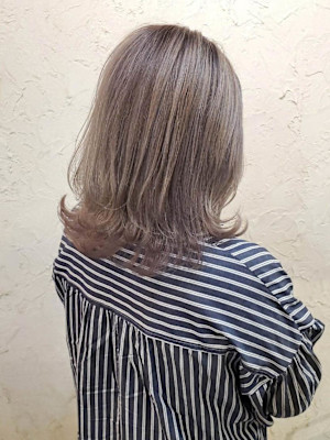 【Flor】*くびれボブ+ホワイトグレー*