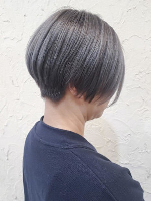 【Flor】＊大人前下がりショート＋シルバーアッシュ*