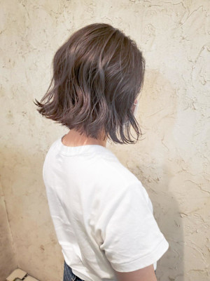 【Flor】*くびれボブ+シルバーアッシュベージュ*