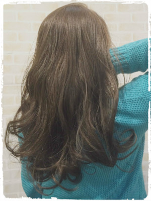 ≪暖色系が苦手な方に☆×イルミナカラーでつくるオリーブグレー