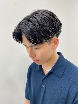 センターパートニュアンスパーマ毛流れセンターパート