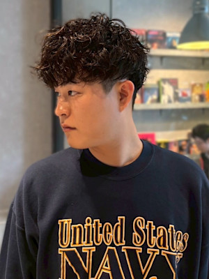 ツイストスパイラルパーマ ツーブロック マッシュショート