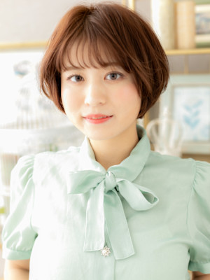 ひし形シルエットベージュピンク小顔丸みボブ　マロンベージュ