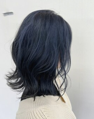 ダークブルー|ネイビーカラー|ブルーブラック|ウェーブ巻き