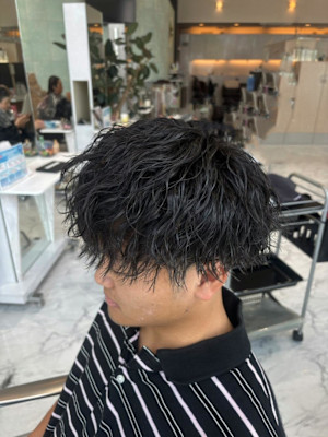 ツイスパ／スパイラルパーマ／特殊パーマ／ツーブロック