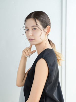 HCミディアムレイヤー×ヘアアレンジ